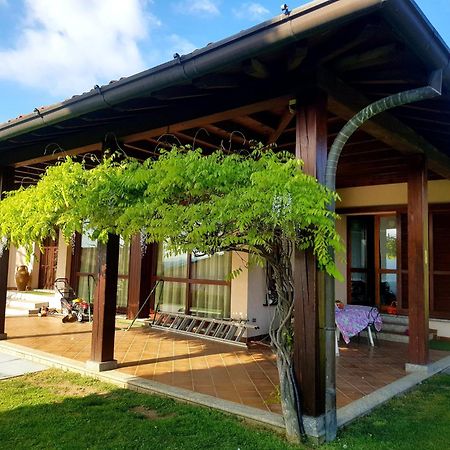 B&B Margot Albavilla Екстериор снимка
