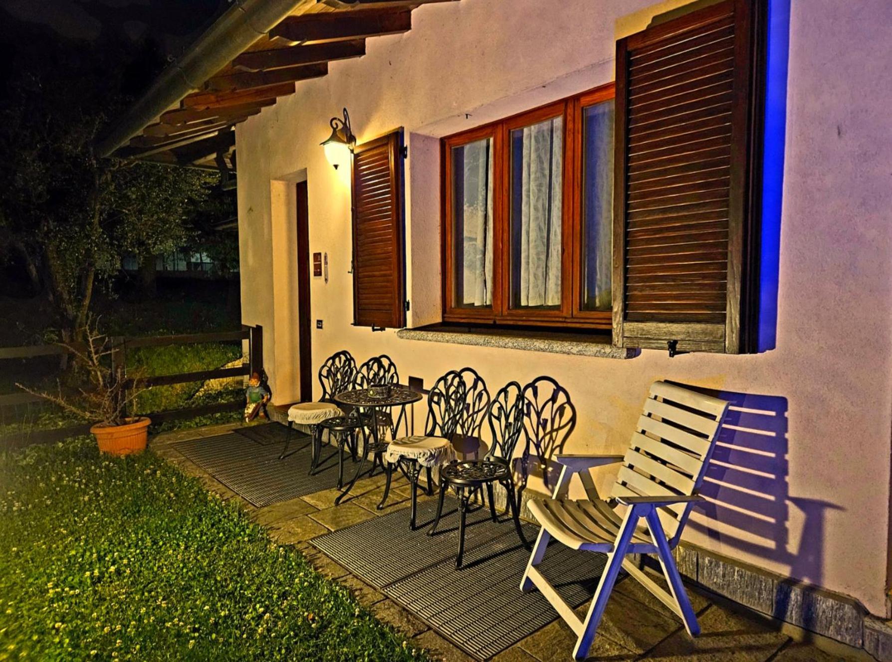 B&B Margot Albavilla Екстериор снимка